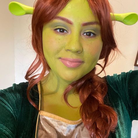 Fiona Toddler Costume, Fiona From Shrek Makeup, Ogre Fiona Makeup, Shrek Fiona Makeup, Princess Fiona Makeup, Fiona Makeup Shrek, Shrek The Musical Makeup, Shrek Face Paint, Shrek Dragon Makeup