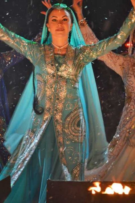 Persian Dress, Persian Dance, Persian People, Start Of Spring, Belly Dancing Classes, Month Of March, Iranian Women Fashion, Persian Culture, Dance Academy