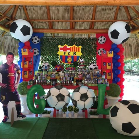 Barcelona Soccer Party, Soccer Birthday Theme, Barcelona Party, Messi Birthday, Soccer Theme Parties, Sports Party Decorations, Soccer Birthday Parties, Soccer Birthday, League Champions