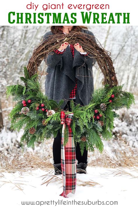 Christmas Wreaths Diy Evergreen, Holiday Wreaths Diy Christmas, Vintage Truck Christmas, Grapevine Christmas, Evergreen Christmas, Holiday Wreaths Christmas, Holiday Wreaths Diy, Easy Diy Wreaths, Christmas Wreaths Diy Easy