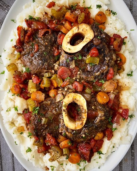 Crock Pot Beef Shank, Crock Pot Osso Bucco, Slow Cooker Osso Bucco Recipe, Beef Soup Bone Recipes Crock Pots, Crockpot Osso Bucco, Veal Osso Bucco Recipe Slow Cooker, Slow Cooker Beef Shank, Oso Bucco Recipe Slow Cooker, Shank Recipes Beef