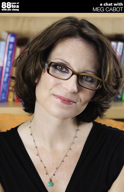 MEG CABOT: Writing in Multiple Genres & Turning Real Life into Fiction - 88 Cups of Tea with Yin Chang Meg Cabot, Reading Festival, Book Festival, Princess Diaries, Role Models, Authors, Interview, Thing 1, Festival