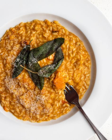 Easy Roast Pumpkin Risotto Recipe Pumpkin Sage Risotto, Pumpkin Risotto Recipes, Autumn Pasta Recipes, Best Risotto, Easy Roast, Pumpkin Risotto, Butternut Squash Pasta, Squash Pasta, Butter Pasta