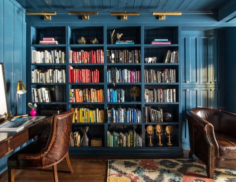 Spring Cleaning, Organization & Storage Ideas - Chairish Blog. Beautiful bookshelves Home Office Library Ideas, Blue Bookcase, Lots Of Books, Traditional Home Office, Beautiful Bookshelf, Home Office Library, Office Library, Library Room, Home Library Design