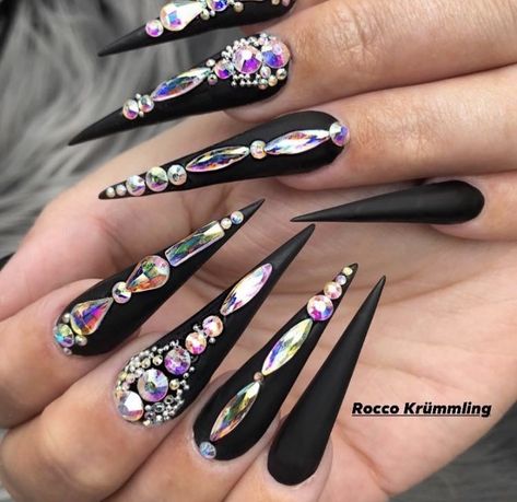 Goth Rhinestone Nails, Black Stiletto Nails With Rhinestones, Black Rhinestone Nail Designs, Black Nail Designs With Rhinestones, Pixie Crystal Nails, Black Nails With Rhinestones, Bling Stiletto Nails, Strass Nails, Gemstone Nails