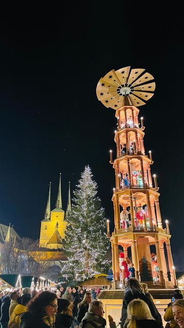 Ravali Yedagiri on Instagram: "172 Weihnachtsmarkt in Erfurt #wunderschön #weihnachtsmarkterfurt #weihnachten #adventskalender #weinachtsmarkt #weinachtsdeko #erfurt #domplatz #erfurtstagram" Space Needle, Insta Story, Vision Board, Building, Christmas, On Instagram, Travel, Pins, Instagram