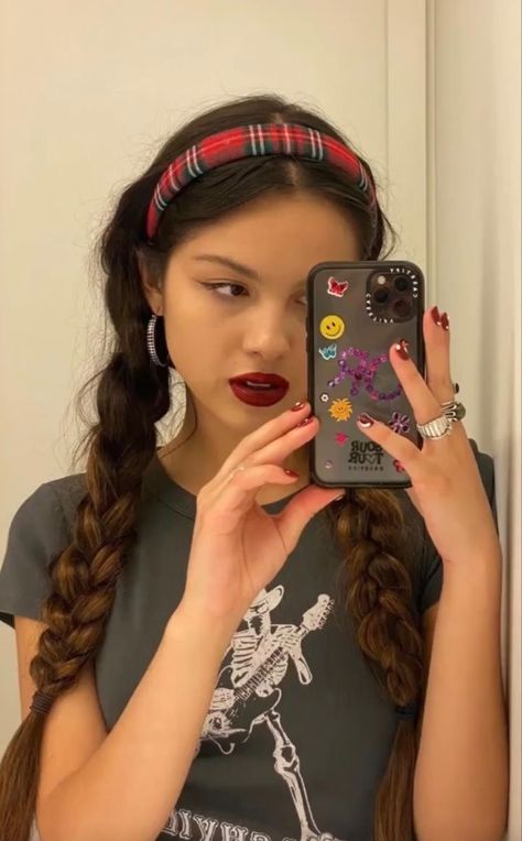 Olivia Rodrigo Braids, Olivia Rodrigo Hair, Olivia Rodrigo Icon, Olivia + Core + Aesthetic, Two Braids, Mexican Girl, + Core + Aesthetic, Doja Cat, Fav Celebs