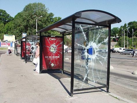 Etv bus stop ad promoting 2006 World Cup. #soccer #worldcup Bus Stop Advertising, Guerrilla Advertising, Clever Advertising, 광고 디자인, Publicidad Creativa, Street Marketing, Guerilla Marketing, Outdoor Advertising, Bus Stop