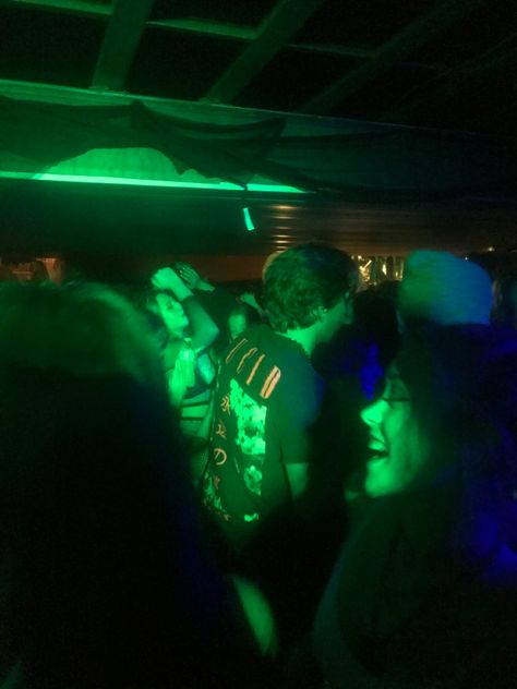 green led basement house party Basement Party Aesthetic, Party Basement College, Black House Party, House Party Aesthetic Ideas, Lake House Party, Party Basement, College House Party, Felix Catton, College Party Aesthetic