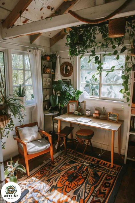 25 She Sheds for Boho Style Lovers Boho She Shed Interior, She Shed Home Office, Boho She Shed, Art Studio Shed, Shed Home Office Ideas, Boho Office Room, She Shed Office Ideas, Greenhouse Office, Silversmith Studio