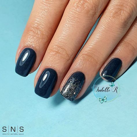 Dark Nails Dip Powder, Navy Sns Nails, Dark Blue Dip Powder Nails, Blue Sns Nails Designs, Navy Blue Dip Powder Nails, Blue Nails Dip, Sns Dip Nails, Dark Grey Nails, Nails Sns