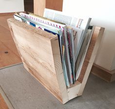 Patio Planter Ideas, Magazine Rack Diy, Rack Design Ideas, Clamp Storage, Wood Chisel Set, Newspaper Stand, Diy Newspaper, Logo Design Health, Newspaper Holder