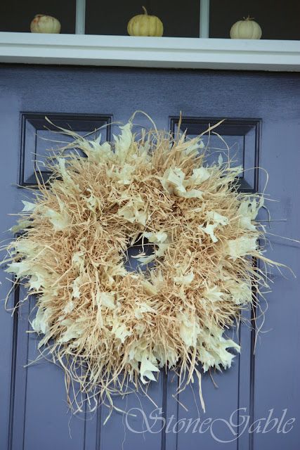 StoneGable: RAFFIA WREATH TUTORIAL Raffia Wreath, Corn Husk Wreath, Front Porch Flowers, Straw Wreath, Porch Flowers, Fall Front Door, Corn Husk, Christmas Planning, Fall Decoration