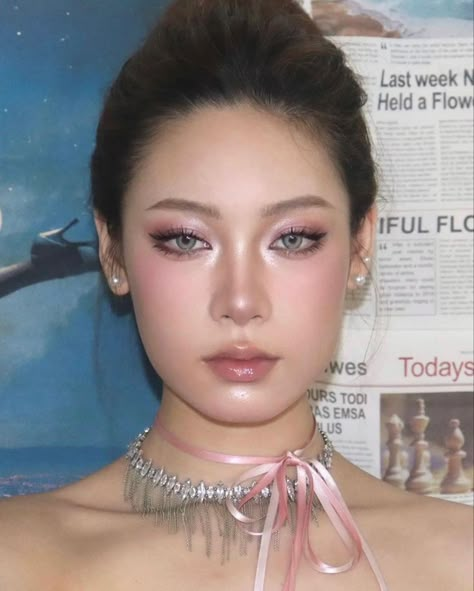 Pink Makeup Asian, Epicanthic Fold Makeup, Epicanthic Fold, Doll Eye Makeup, Beauty Makeup Photography, Ulzzang Makeup, Face Makeup Tutorial, Ethereal Makeup, Brown Makeup