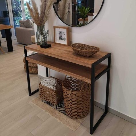 L Shape Console Table, Flur Industrial Style, Decoration Console Entree, Living Estilo Industrial, Apartment Entrance Ideas, Mesa Living, Living Industrial, Luxury Console Table, Small Console Table