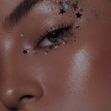 Celestial Bridal Makeup, Star Festival Makeup, Starfall Makeup, Star Gems Makeup, Sparkly Makeup Aesthetic, Star Sticker Makeup, Eras Tour Makeup Ideas Midnights, Star Eyeshadow Look, Stars On Face