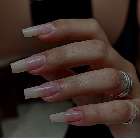 Hyperrealistic Natural Nails, Clear Base French Nails, Realistic Acrylic Nails, Long Nails Design 2024, Hyper Realistic Nails, Early 2000 Nails, Realistic Nails, Thick Nails, Grunge Nails