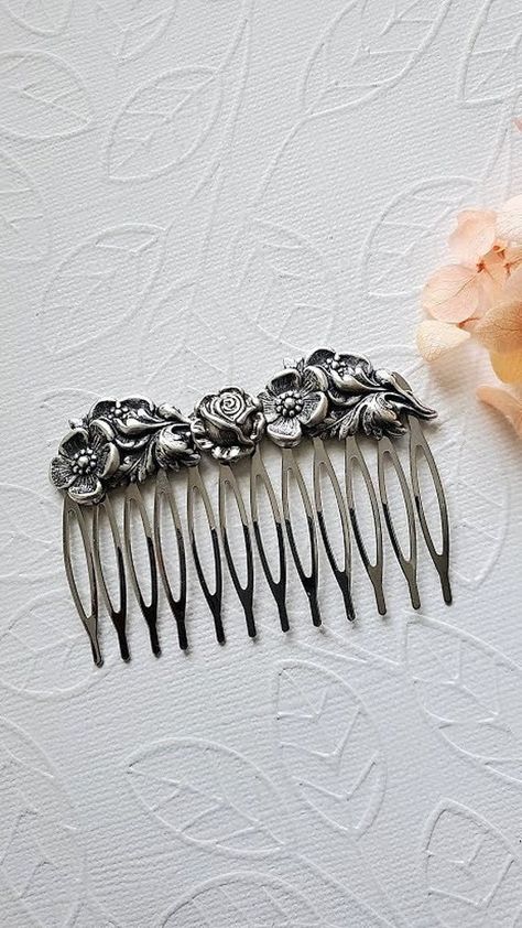 Vintage Look Flower Hair Comb A beautiful flower haircomb great for any occasion or event from formal to casual. The look of this comb lends itself to a number of styles from Victorian, to cottage core, coquette dollette, or softgirl grunge. ☻Link to More Hair Accessories: https://www.etsy.com/shop/FashionCrashJewelry?ref=profile_header&search_query=hair+accessories ☻Link to The ENTIRE SHOP: https://www.etsy.com/shop/FashionCrashJewelry?ref=shopsection_shophome_leftnav&ga_search_query=crystal%2B Royalty Core Aesthetic, Vintage Hair Pieces, Victorian Fashion Women, Hair Accessories Silver, Aesthetic Soft Girl, Vintage Hair Comb, Antique Hair Combs, Dream Core, Vintage Comb