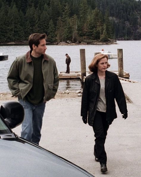 Fox Mulder Outfit, Scully Outfits, Dana Scully Aesthetic, Scully Aesthetic, Mulder And Scully Aesthetic, Mulder X Scully, David Duchovny X Files, Xfiles Scully And Mulder, Dana Scully Quotes The X Files