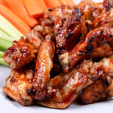 Root Beer Chicken Wings, Beer Chicken Wings, Slow Cooker Wings, Root Beer Chicken, Chicken Wings Recipes, Chicken Wings Crockpot, Slow Cooker Chicken Wings, Beer Sauce, Wings Recipes