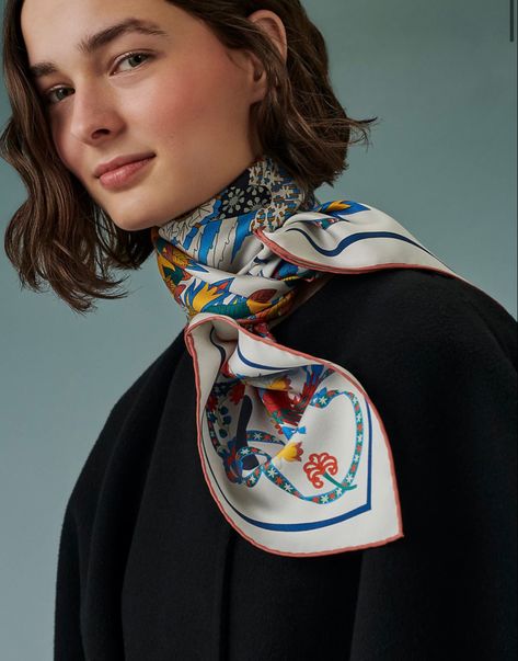 Hermes Scarf Outfit, Hermes Silk, How To Wear A Scarf, Scarf Outfit, Scarf Silk, Hermes Scarf, How To Wear Scarves, Lightweight Scarf, Party Style