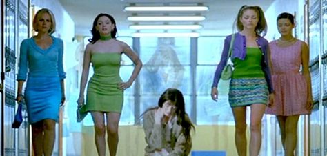 Romy And Michelle, Rebecca Gayheart, Pink Corvette, Teen Movies, Movies Outfit, Movie Fashion, Iconic Movies, 2000s Fashion, Mean Girls