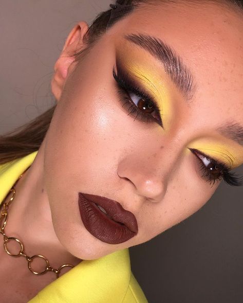 Iryna Soroka on Instagram: “🍋✨ Lemon foxyeye I have done some time ago on charming @v.v_aness 💛 #yellowmakeup #lemonmakeup🍋 #foxyeyes #blendedeyeliner #brownmakeup #b…” Lemon Eye Makeup, Orange Yellow Brown Makeup, Yellow Alt Makeup, Brown Yellow Eyeshadow, Yellow Orange Brown Eyeshadow, Yellow Makeup, Brown Makeup, Some Times, How To Apply Makeup