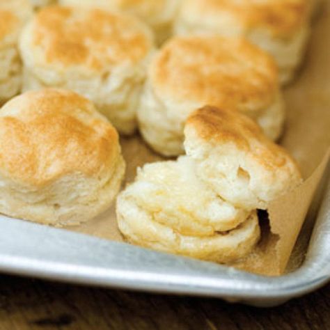 Paleo Biscuits, Best Buttermilk Biscuits, Southern Buttermilk Biscuits, Southern Living Recipes, Buttermilk Biscuits Recipe, Southern Biscuits, Homemade Buttermilk, Southern Dishes, Biscuits Recipe