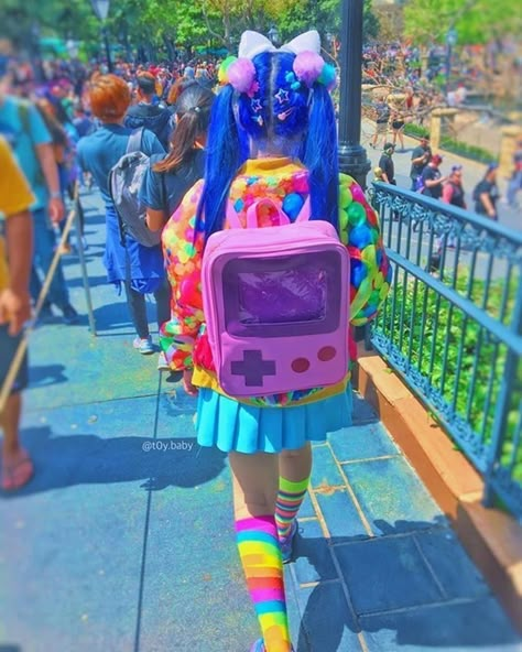 Decora Outfits, Kidcore Fashion, 2000 Nostalgia, Carnival Clown, Harajuku Decora, Nostalgia Childhood, Rainbow Dresses, Clown Girl, Estilo Harajuku