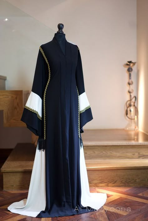 Stylish Abaya, Islamic Fashion Dresses, Mechanical Engineer, Modest Dresses Fashion, Abaya Style, Fashion Sketches Dresses, Islamic Dress, Mode Abaya, Modest Dresses Casual