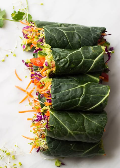 Kebabs Vegetarian, Oil Free Hummus Recipe, Raw Vegetables Recipes, Raw Vegan Meals, Avocado Mash, Collard Wraps, Collard Green Wraps, Veggie Rolls, Vegetable Kebabs