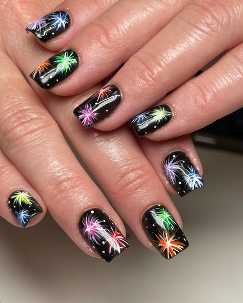 Posted by Zoe Scott: Hey party people, buckle up because today we're zeroing in on the milestone of all milestones—your 21st birthday! Turning 21 is like unlocking a new l... Firework Nail Art Easy, Fireworks Nail Design, Fire Work Nail Art, Fireworks Toenail Design, Nail Art Fireworks, Firework Nail Art Tutorial, Fireworks On Nails, Fireworks Nail Art, Nails With Fireworks