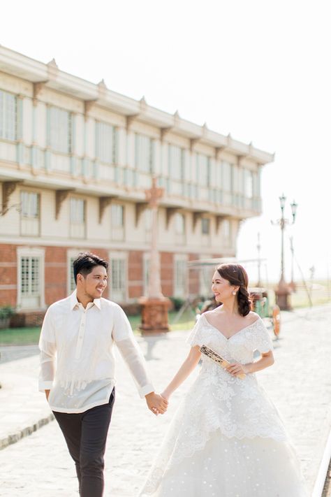 Filipiniana Photoshoot, Filipiniana Prenup, Boho Filipiniana, Modern Filipiniana Wedding Gown, Filipino Wedding Dress, Filipiniana Dress Modern, Modern Philippines, Prenup Theme, Filipino Wedding Traditions