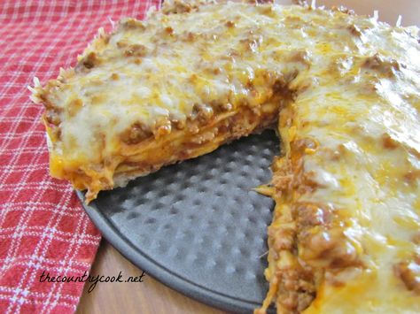 Omg Taco Bake--Another pinner said: Made this for dinner tonight and we all loved it! Easiest and fastest thing I have made in so long!....CHECK! I would add rice to it..it was okay, not our fave. Camper Food, Homemade Flour, Taco Bake, Country Cook, Queso Dip, 5 Senses, Country Cooking, Good Eat, Think Food