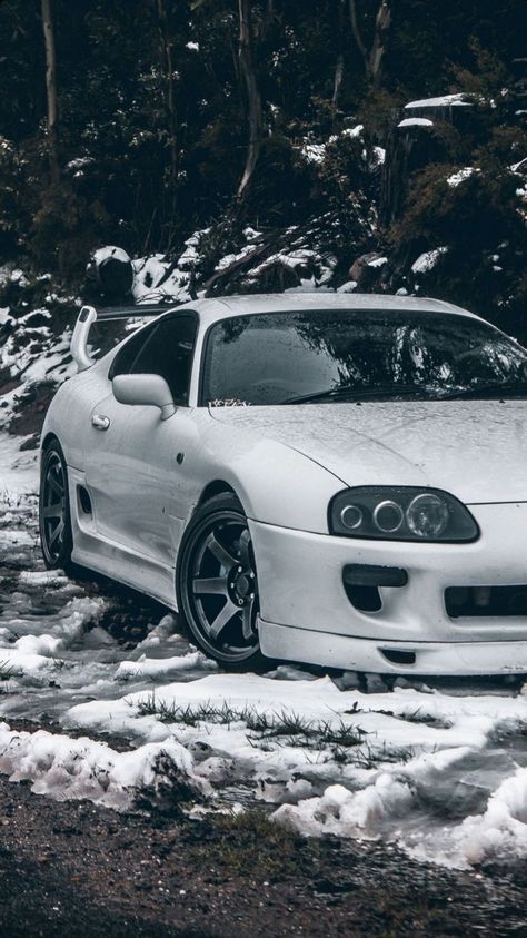 Banira Supra, Vintage Aesthetic Room Ideas, Wallpaper Car Aesthetic, 90s Japanese Cars, Night Car Snap, Mercedes Sports Car, Cars On The Road, Aesthetic Cars, Supra Mk4