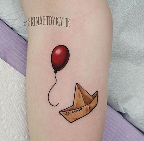 Stephen King Tattoos, It Balloon, Pennywise Tattoo, Roots Tattoo, Left Arm Tattoos, Balloon Tattoo, Movie Tattoo, Movie Tattoos, King Tattoos