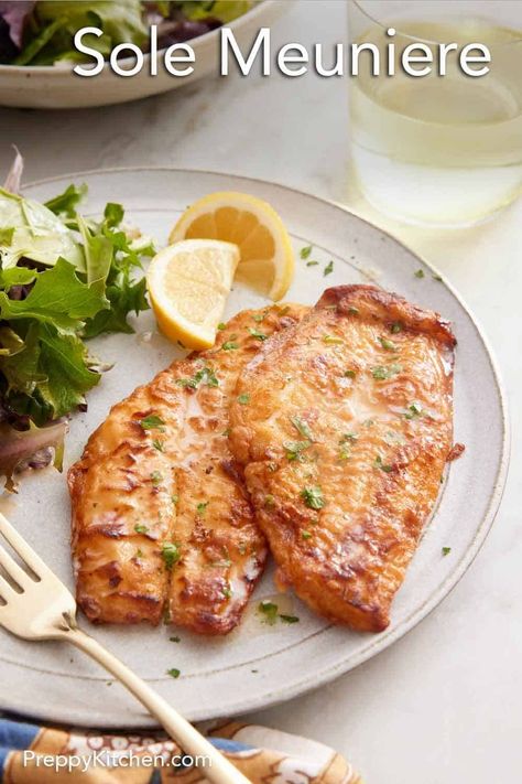 Sole Filet Recipe, Fish Fillet Sauce, Lemon Sole Recipes, Sole Fillet Recipes, Butter Lemon Sauce, Sole Recipes, Filet Recipes, Sole Fish, Fish Fillet Recipe