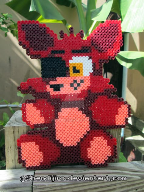 Foxy from FNAF | Bead Sprite | DIY Video by Shendijiro.deviantart.com on @DeviantArt Foxy The Pirate Fox, Hammer Beads, Foxy The Pirate, Fnaf Crafts, Castlevania Wallpaper, Perler Designs, Modele Pixel Art, Easy Perler Bead Patterns, Art Pixel