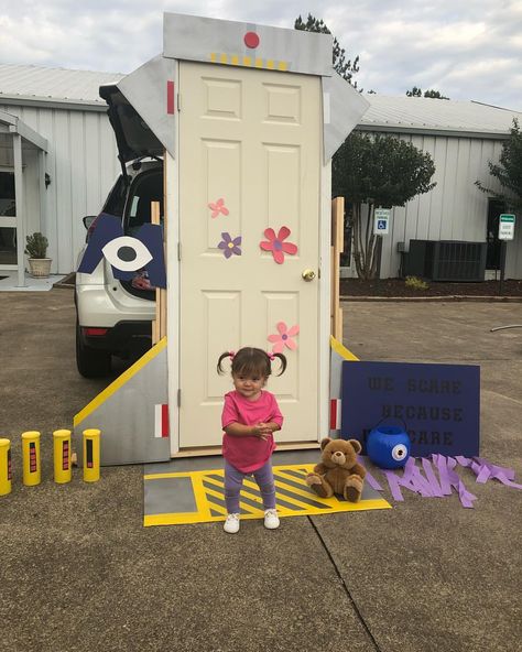 Monsters Inc Halloween, Halloween Car Decorations, Trunker Treat Ideas, Ghostbusters Theme, Pixar Party, Trunk Or Treat Ideas, Monster 1st Birthdays, Monster Inc Birthday, Monster Inc