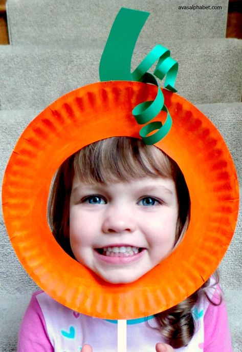 Paperplate Pumpkin Craft, Pumpkin Paper Plate Craft, Paper Plate Crown, 3k Activities, Paper Plate Pumpkin Craft, Paper Plate Pumpkin, Paper Plate Masks, Toddler Storytime, Kindergarten Coloring Pages