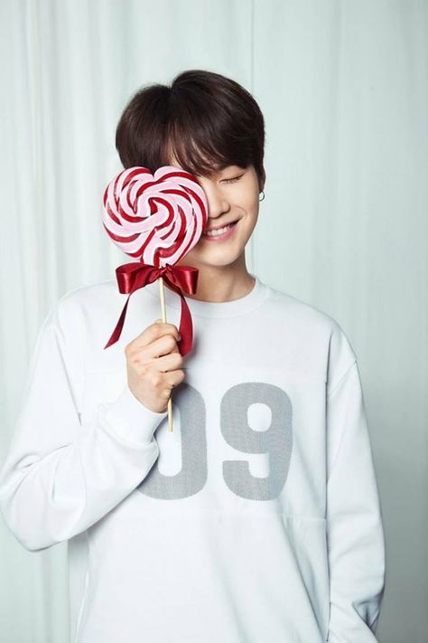 'Puma' released the cutest cuts of BTS for Valentine's Day!Looking fashionable in the theme colors black, white, and red, BTS posed with chocolate, ca… Lollipop, The Story, Bts