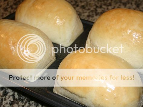 Easy Mini Bread Loaf Recipes, Mini Italian Bread Loaves, Homemade Mini Bread Loafs, Mini Loafs Of Bread, Mini Artisan Bread Loaves, Mini Bread Loaves, Mini Loaf, Loaf Recipes, Piece Of Bread