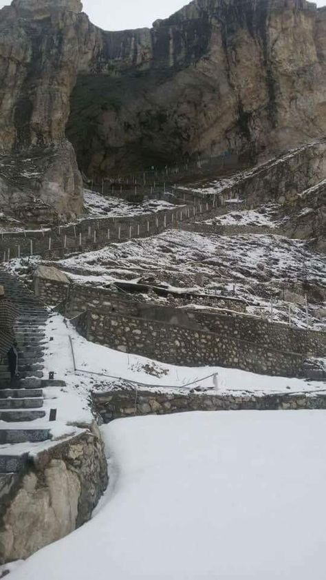 Amarnath Yatra 2018 Amarnath Temple Lord Shiva, Kawad Yatra Haridwar, Amarnath Cave, Amarnath Temple, Amarnath Yatra, Magnificent Architecture, Cave Temple, Dad Love Quotes, Shiva Family