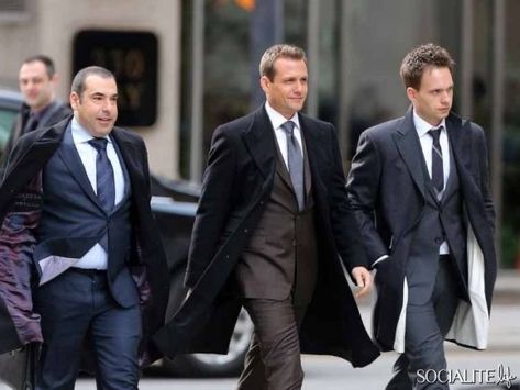 Suits Serie, Louis Litt, Mike Ross, Suits Tv Series, Suits Harvey, Harvey Specter Suits, Men In Suits, Suits Show, Suits Tv Shows