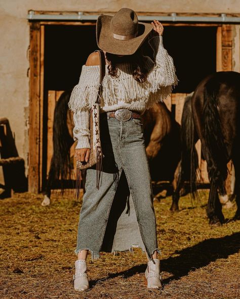 #iamcowgirl #cowgirl #cowgirlmagazine #western #westernlifestyle #westernfashion #horse #horses #ranchlifestyle #rodeo #ranch #ranchlife Western Vogue, Editorial Cowgirl, Cowgirl Fashion Editorial, Cowgirl And Horse Photography, Vintage Cowgirl Bucking Horse, Cowgirl Magazine, Ranch Life, Rodeo, Western Fashion