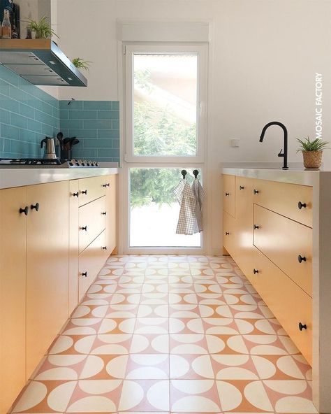 Sunny Kitchen, 70s House, Interior Design Per La Casa, Home Inspo, Cement Tile, Kitchen Colors, Kitchen Flooring, Home Decor Kitchen, House Inspiration