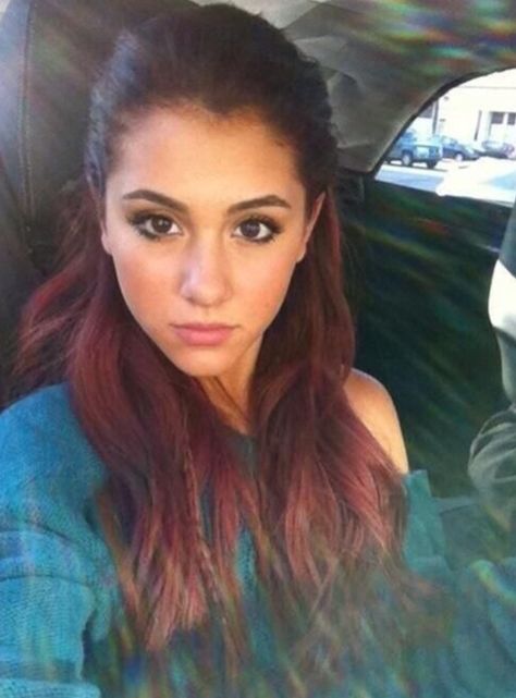 Ariana Grande selfie Ariana Grande Nickelodeon, Ariana Grande 2010, Ariana Grande Red Hair, Ariana Grande Tumblr, Ariana Grande Makeup, Frankie Grande, Ariana Grande Style, Ariana Grande Pictures, Ariana G