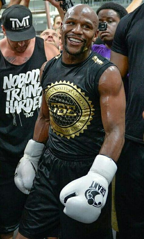 Floyd Mayweather Floyd Mayweather Money, Money Mayweather, Floyd Money Mayweather, Boxing Haircut, Floyd Mayweather Training, Floyd Mayweather Boxing, Boxing Images, Boxing Posters, Mma Boxing