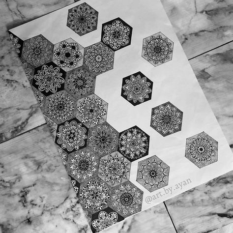 Hexagon Mandala Design, Geometric Designs Art Creative, Hexagon Mandala, Geometrical Mandala, Mandala Arts, Mandala Sketch, Abstract Painting Diy, Fineliner Art, Easy Mandala