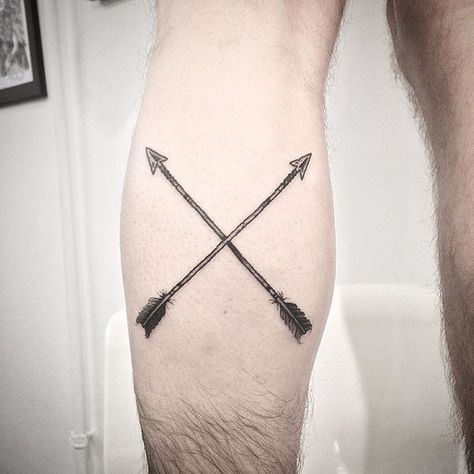 Did this crossing arrows motive on Marcel today. #arrow #arrows #tattoo Crossing Arrows Tattoo, Arrows Crossing Tattoo, Angel Tatoos, Arrows Tattoo, Tattoos On Back, Survival Tattoo, Rib Tattoos For Guys, Roman Tattoo, Crossed Arrows